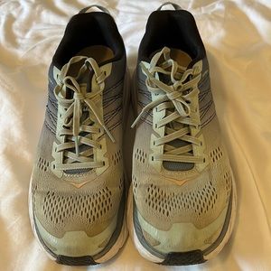 Hoka Clifton 6